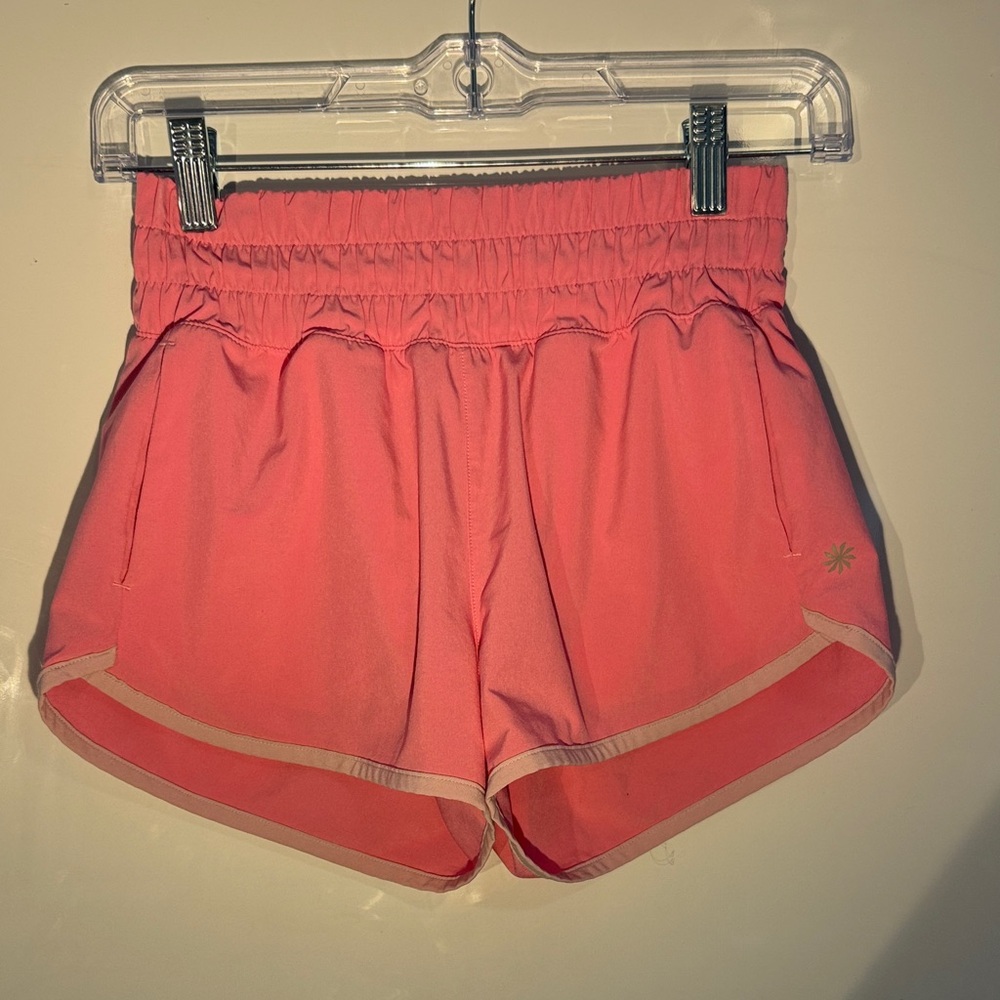 Athleta Girl Run Free 2.5” Shorts Size M/8-10 Pink